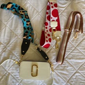 MARC JACOBS snapshot bag w 2 spare straps